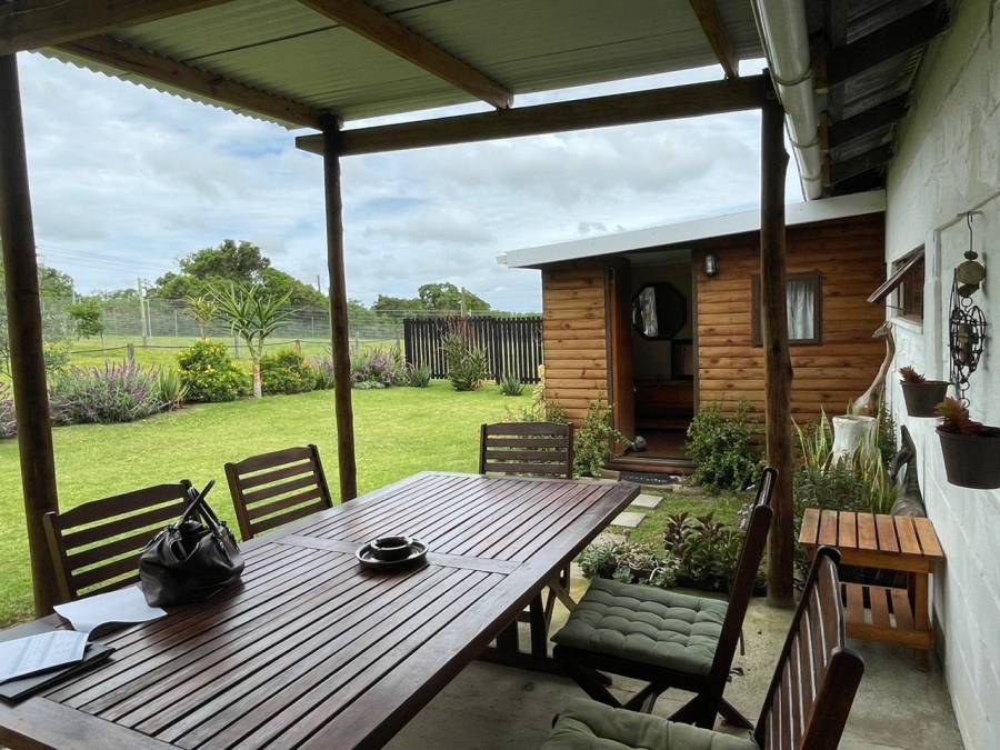 2 Bedroom Property for Sale in Bathurst Eastern Cape